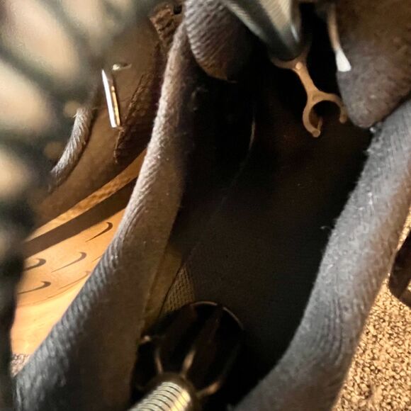 Nike Revolution 5 Black Metallic Gold CV0158-001 Womens Size 8 Running Sneakers - Picture 7 of 9